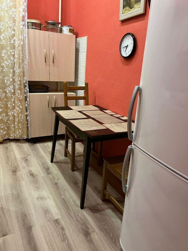 1-комнатная квартира в аренду, ул. Романова, 35 — 30 000 ₽/мес