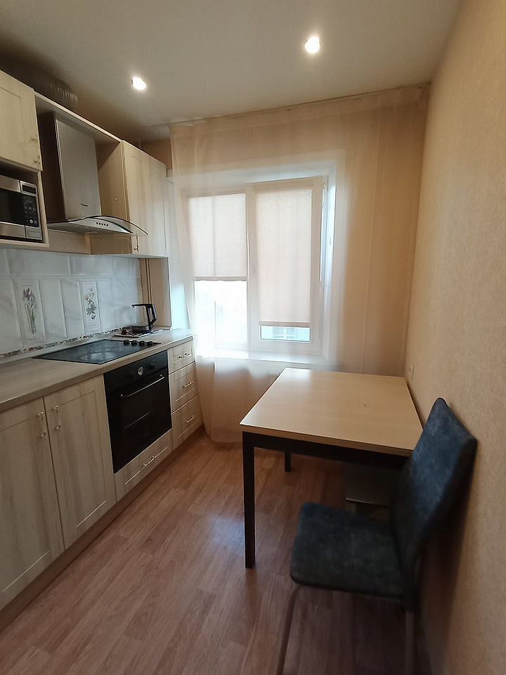1-комнатная квартира в аренду, улица Крылова, 41 — 27 000 ₽/мес