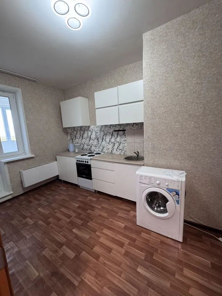 1-комнатная квартира в аренду, Москва, улица Синявинская, 11к2 — 35 000 ₽/мес