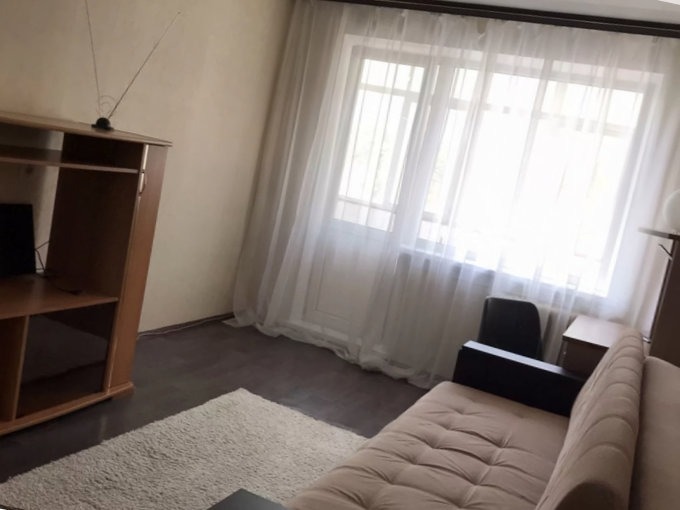 1-комнатная квартира в аренду, улица Тургенева, 225 — 27 000 ₽/мес